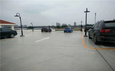 露天停車場(chǎng)地面