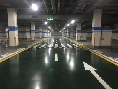 永威南越彩色密封固化劑停車場(chǎng)案例